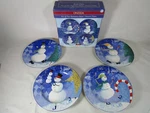 Oneida Zulauf Designs Holiday Dessert Plates Set Of Four Snow Pals New In Box. Fixed Price $24.99.