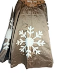 Holly Lane 48 Inch Brown 3 Snowflake Reversable Christmas Tree Skirt New. Fixed Price $25.88.