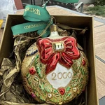 Waterford Holiday Heirlooms Christmas Wreath 2000 Glass Ornament 116045. Fixed Price $21.99.