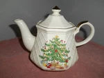 Vintage All The Trimmings Lattice Christmas Tree Teapot Gold Japan. Fixed Price $19.99.