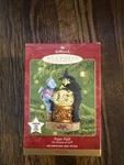 Hallmark Keepsake Ornament The Wizard Of Oz Poppy Field 2001 Magic Light/scene. Fixed Price $54.00.