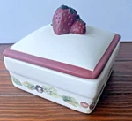 Rare! Pfaltzgraff Jamberry Stoneware 3 Wick Candle Strawberry Lid Crazy Mountain. Fixed Price $19.96.