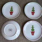 Starbucks Holiday 2006 Christmas Tree Snowman Green Red 6" Plates Set Of 4. Fixed Price $14.98.