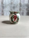 Yankee Candle Ceramic Christmas Wreath Tea Light Wax Tart Warmer. Fixed Price $21.00.