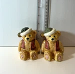 Scotts Collectibles Honey Teddy Bear Salt And Pepper Shakers Christmas. Fixed Price $7.00.
