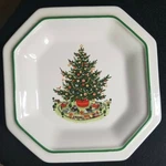 Vintage Pfaltzgraff Christmas Heritage Mint Tray Candy Dish Sandwich Plate New. Fixed Price $22.46.