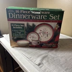 Royal Seasons Snowman Stoneware 16 Pcs Dinnerware Set Piece 1999. Fixed Price $45.00.