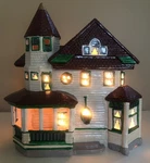 Yuletide Snow Hamlet Christmas Village 1988 Golden Dome Lighted Ceramic. Fixed Price $40.00.