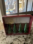 Pier 1 Set Of 4 Green Glossy Metal Geometric Christmas Tree Place Card Holders. Fixed Price $12.50.