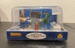 Lemax Christmas Valley Winterdorf Model 04234 - "grillin' & Chillin" 2010. Fixed Price $36.00.