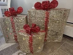 Lightshow Glimmer Led Gift Boxes Set Of 3 Champagne Gold Red Bows Works Has Wear. Fixed Price $59.99.