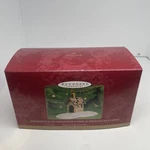 Hallmark Keepsake Ornament Woodstock On Doghouse Snoopy Christmas 2000 Peanuts. Fixed Price $7.71.