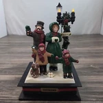 Dickens Christmas Carols Music Box Decor 1993 Figurine Illuminated Street Lights. Fixed Price $15.96.