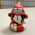Salt Shaker Set Penguine & Peppermint Winter Holiday Scotts Collectables. Fixed Price $13.00.