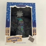 Hallmark Keepsake Christmas Ornament Snowman's Land Snowbody Does It Better 2003. Fixed Price $15.26.