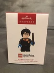 Hallmark Keepsake Ornament 2022 Lego Harry Potter Minifigure. Fixed Price $10.95.