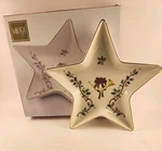 Mikasa Star Shaped Porcelain Dish Candy Nuts Treat Holly Gold Edge FK026 W/box. Fixed Price $9.95.