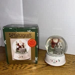 Vintage Pfaltzgraff Winterberry Musical Snow Globe 2001 Box 4TH Series. Fixed Price $37.98.
