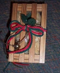 Nib Aromanique Wooden Crate Potpourri Christmas Gift. Fixed Price $22.00.