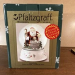 2001 Pfaltzgraff Winterberry Christmas Santa Claus Musical Snow Globe. Fixed Price $14.99.