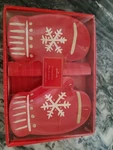 Hallmark Serving Dishes - Mittens New Box Retired. Fixed Price $12.99.