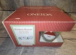 4 Oneida Christmas Closeups Dof Glasses Hand Painted 1/8" New Box. Fixed Price $39.99.