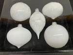 Robert Stanley White Glass Christmas Ornaments Glitter Embellished Boxed Set 5. Fixed Price $28.00.