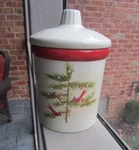 New Vintage Hallmark Scented Candle Cinnamon Beautiful Ceramic Jar With Lid. Fixed Price $6.99.