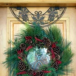 Nib Beautiful Village Lighting Adjustable Snowflake Christmas Door Wreath Hanger. Fixed Price $49.95.