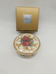 Mikasa Holiday Orchard Covered Lidded Candy Trinket Dish Box Christmas Holly. Fixed Price $19.60.
