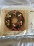Christmas Teddy Bear Wreath The Creative Circle Kit #2330. Fixed Price $20.00.