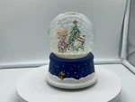 Peanuts Hallmark 50TH Anniversary Christmas Snow Globe Snoopy Charlie Musical. Fixed Price $18.00.
