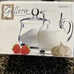 Gallerie Luigi Bormioli Exibit Clear Glass Sugar Bowl & Creamer Set (F2). Fixed Price $17.00.