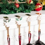 Lubot Set Of 4 (2 REINDEER+2 Snowfake) Epoxy Metal Christmas Stocking Holders.... Fixed Price $25.04.