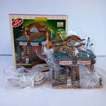 Lemax Village Collection Harvest Crossing Bill's Produce Market 2005 New Box. Fixed Price $49.99.