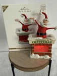 Hallmark Keepsake Ornament Santa Countdown To Christmas Clock. Fixed Price $12.58.