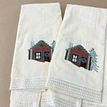 Christmas Cabin Towels Vintage Embroidered 15 X 27 Saturday Knight Ltd.. Fixed Price $10.36.
