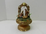 2009 Roman Inc. Ceramic Table Top Fine Crafted Nativity Manger Figure Vintage. Fixed Price $24.95.