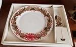 Vtg Andrea By Sadek Porcelain Cake Plate Server Christmas Garland New Box. Fixed Price $27.99.