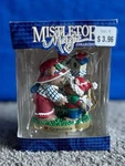 Mistletoe Magic Collection Love Grandma 2 Bears Birdhouse Vintage Ornament Nib. Fixed Price $12.99.