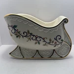 Mikasa Holly Sleigh Centerpiece Fine Porcelain KT410-990 Christmas. Fixed Price $17.00.