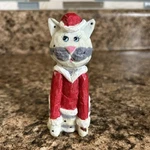 World Bazaars Holiday Collection Resin Cat Christmas Figurine Decoration. Fixed Price $6.00.
