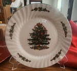 Christmas Village Dinner Plate (s) 10 1/2" Stoneware White Green Red !. Fixed Price $10.99.