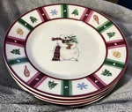 Set Of 4 Pfaltzgraff Snow Bear Christmas Holiday 8 1/2" Salad Dessert Plates. Fixed Price $20.00.