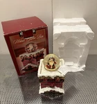 Kirkland Santa Claus Down The Chimney Snowglobe Christmas Water. Fixed Price $11.66.