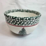 Furio Christmas Tree Mixing Bowl 7-INCH Green & Sponge Rim. Fixed Price $21.95.