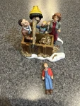 Isn't It Beautiful Department 56 Christmas Story Village Accessory 805033. Fixed Price $11.99.