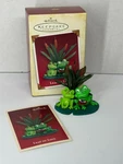 Hallmark Keepsake Leap Of Love Frogs Ornament 2005 Niob. Fixed Price $8.00.