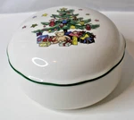 Vintage Nikko Christmastime Bon Covered Candy Dish Box Tree Japan. Fixed Price $19.97.