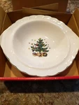 Nib Nikko Happy Holidays Christmas Tree Vegetable Serving BOWL--10''. Fixed Price $21.99.